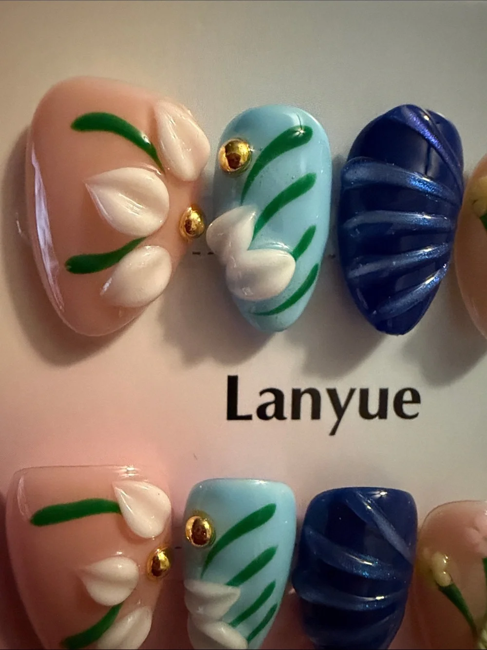 Lanyue Floral 3D handmade acrylic Press-On Nails in Pink, Blue & Green